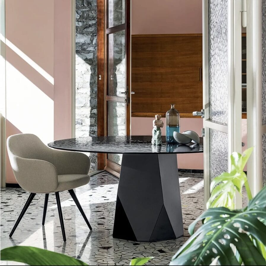 sovet deod diningtable blackbase