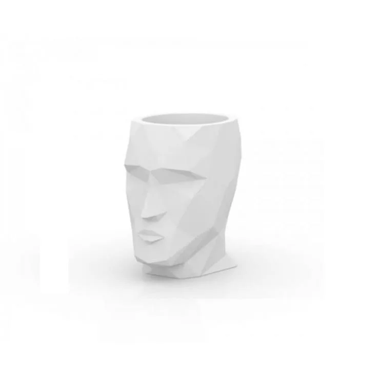Adan 16.5''H Planter
